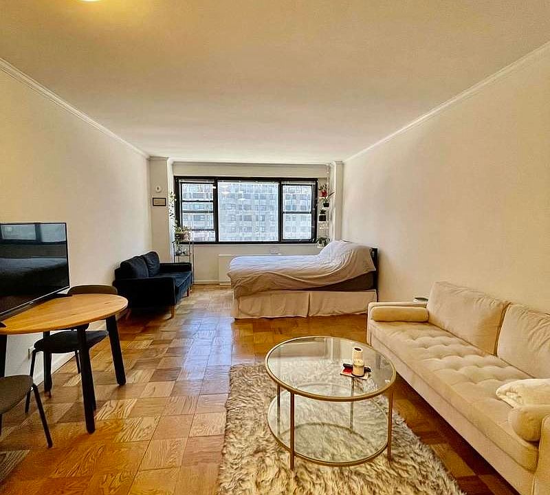 1st image of 300 W 55th St APT 5J