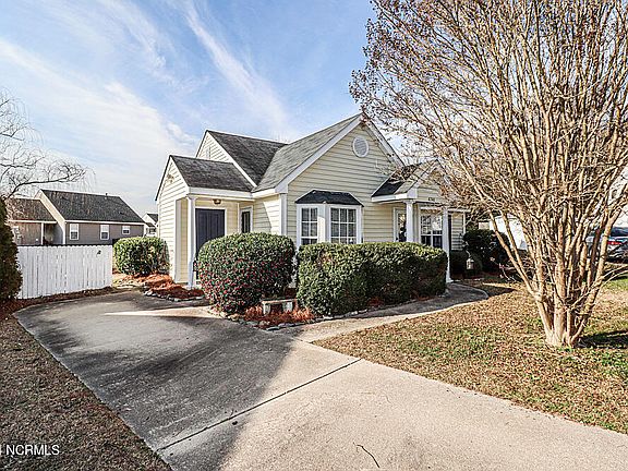 3rd image of 4741 Periwinkle Place