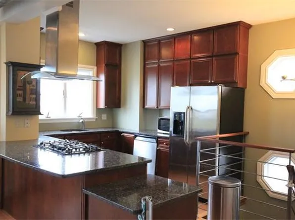 176 Hillside St, Roxbury Crossing, MA