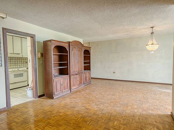 2nd image of 121 Fd Roosevelt Ave #402