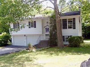 24 Maiden Ln, Peru, NY 12972