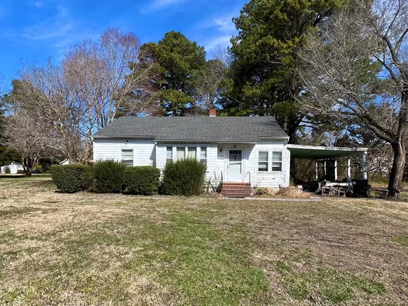 15101 Lee St, Belle Haven, VA 23306