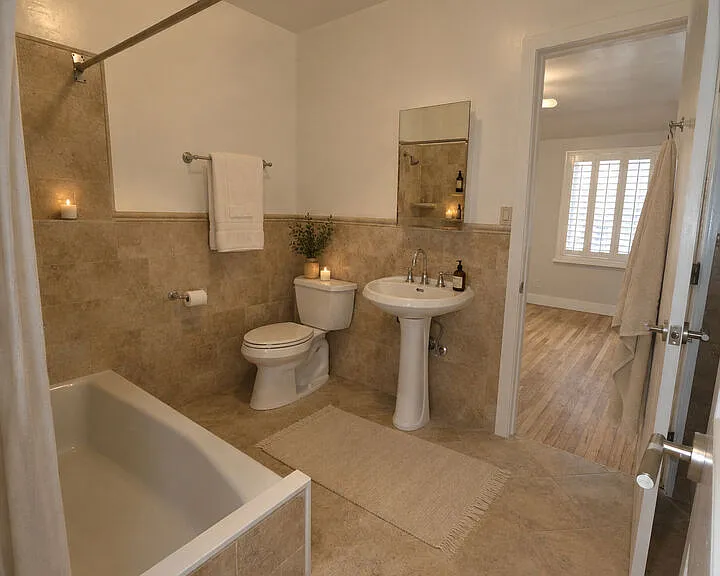 418 S Roxbury Dr — Photo 22