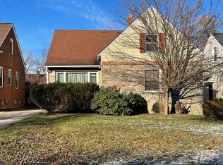 24009 E Baintree Rd, Beachwood, OH 44122