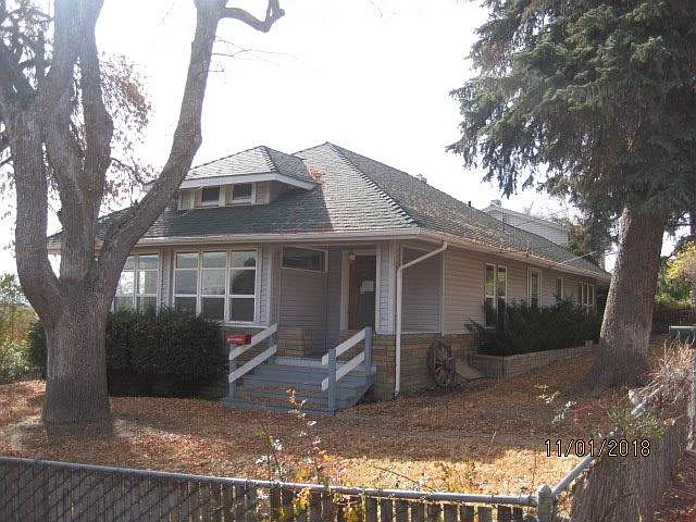 234 W 1st St photo 1