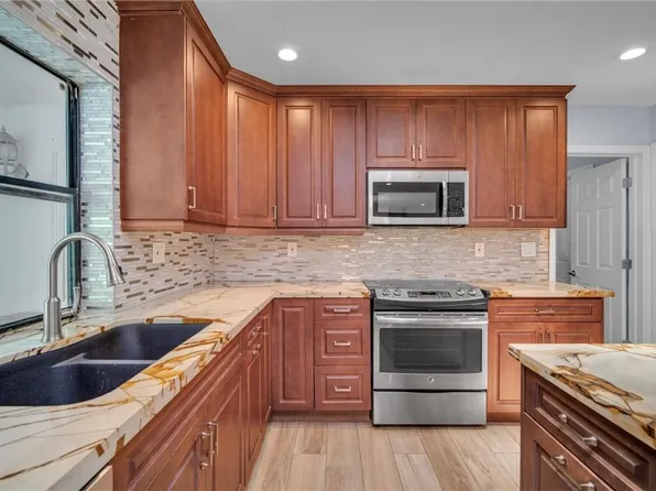7667 E Country Club Boulevard, Boca Raton, FL 33487