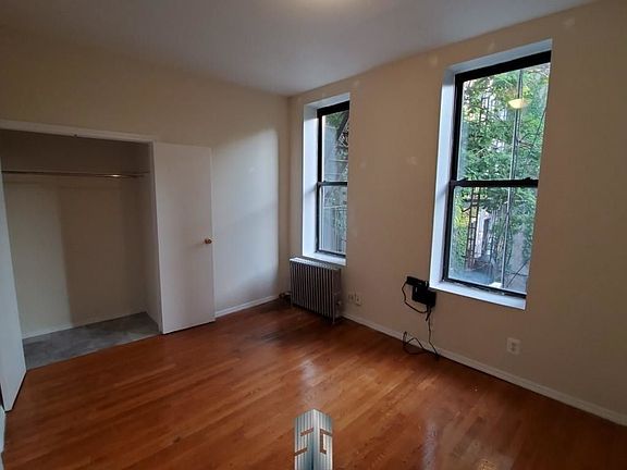 5th image of 398 12th St Floor 3