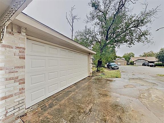 4th image of 7500 Mayfair Cir