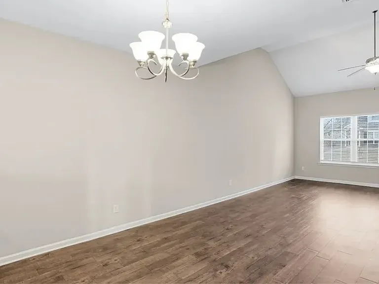 415 Olde Ivey Sq — Photo 17