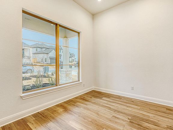 5th image of 248 Prickly Poppy Loop