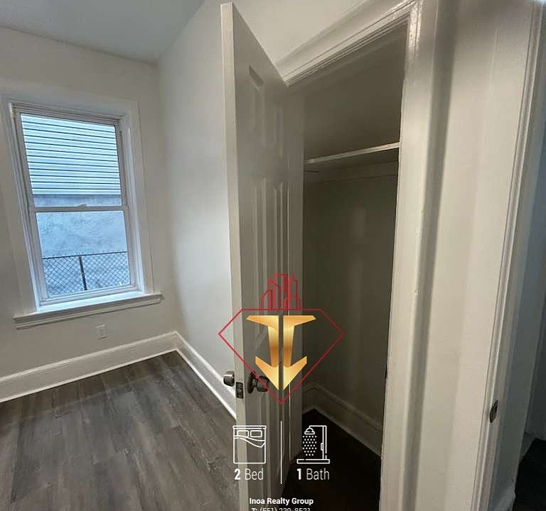 1st image of 131 Woodlawn Ave #2A