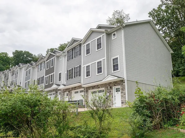 6 Misty Ln, Fairmont, WV 26554