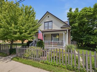24 Ash St W, Three Oaks, MI 49128