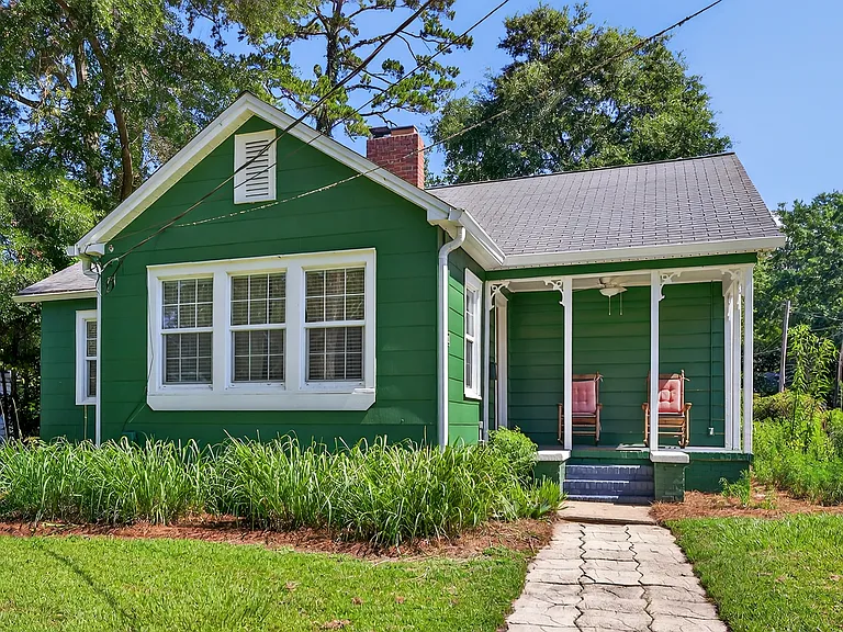 712 Shell St — Photo 1