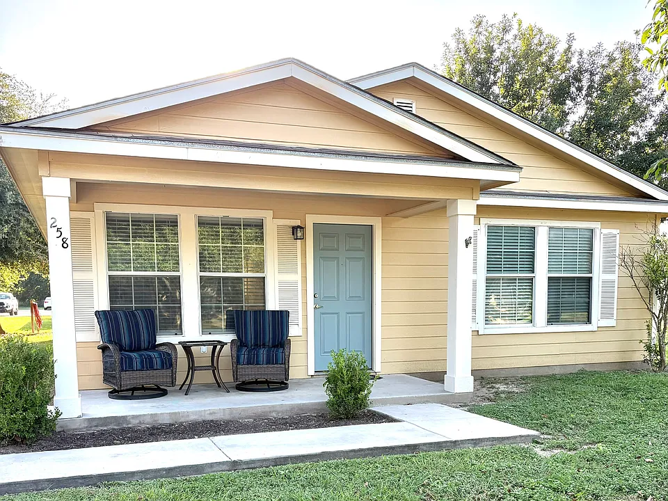 245 Springs Hill Cir