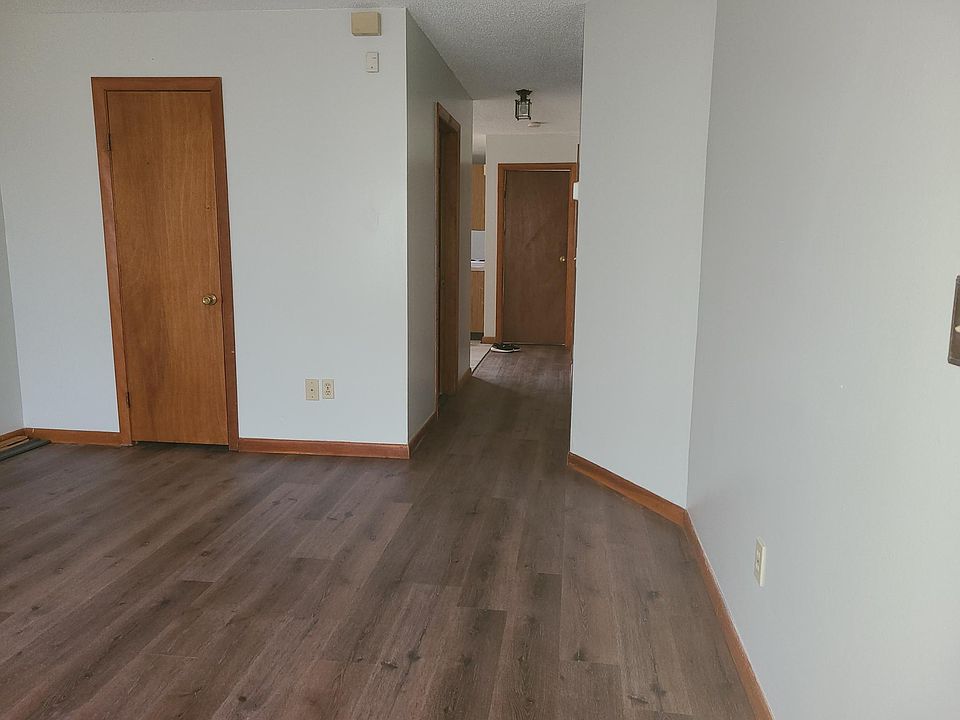 Lining/hall