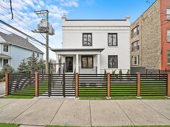 2nd image of 4010 W Warwick Ave Unit 2