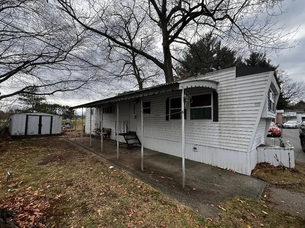 404 Southwick Rd Trailer 21, Westfield, MA 01085