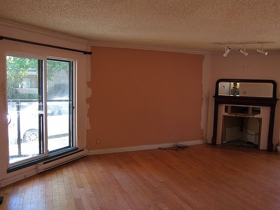 5th image of 1315 W 7th Ave #106