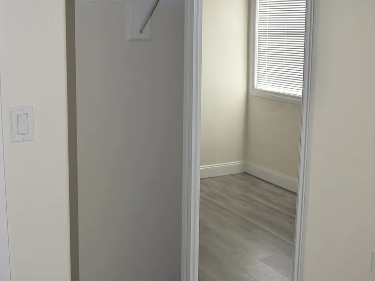 Los Robles Apartments — Photo 22