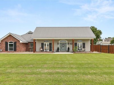 102 S Bayou Estates Dr, Des Allemands, LA, 70030