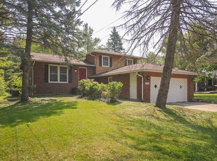 7407 Oakhill Rd, Bedford, OH 44146