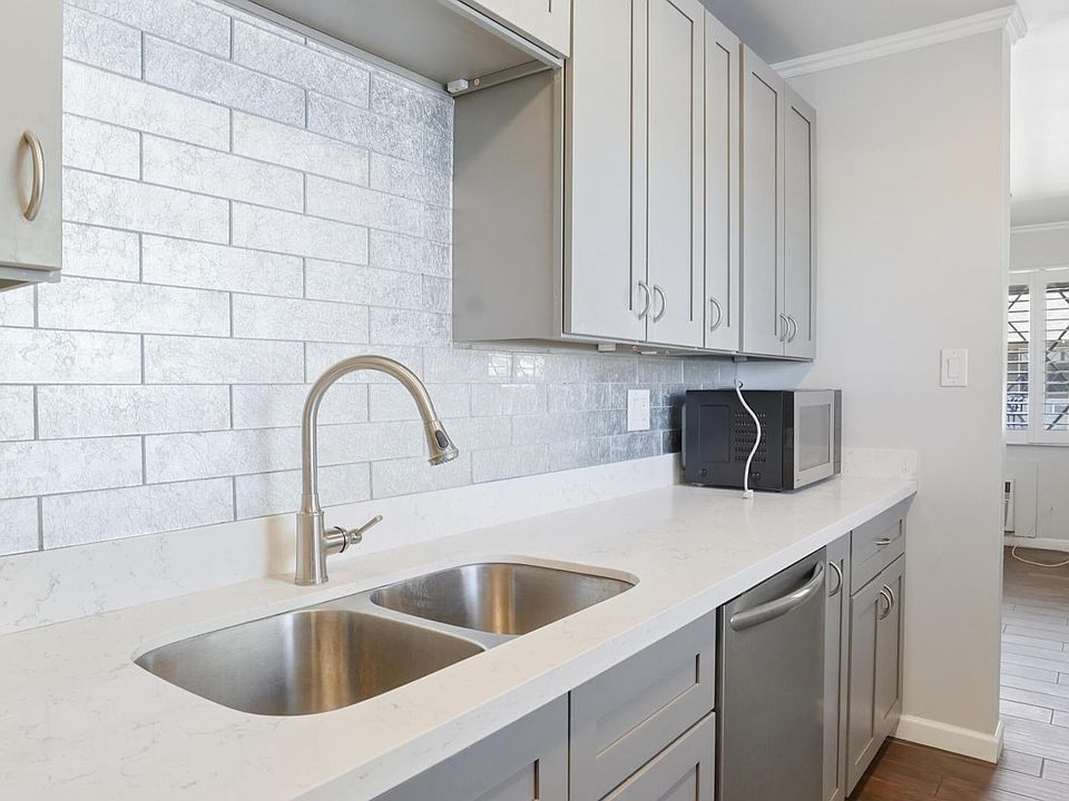 1st image of 3426 N Miller Rd APT 5