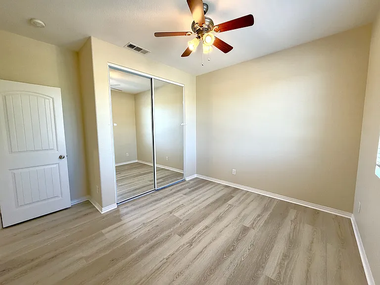 40220 Emily Pl — Photo 44