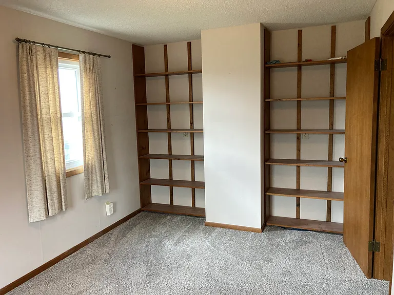 Kansa Ln — Photo 24