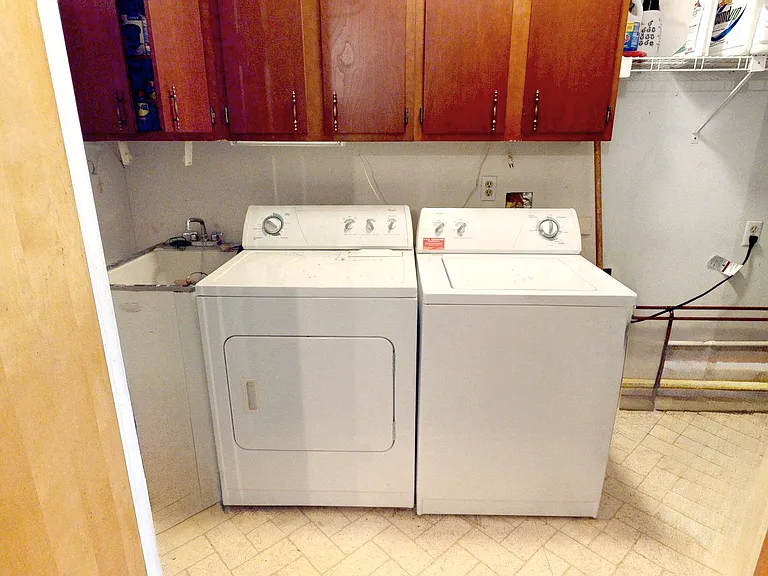 940 E Hickory Grove Rd — Photo 32