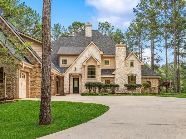 28742 Champions Dr, Magnolia, TX 77355