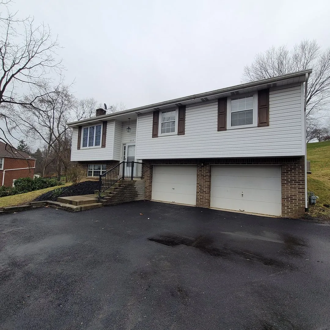 269 McMurray Rd photo 1