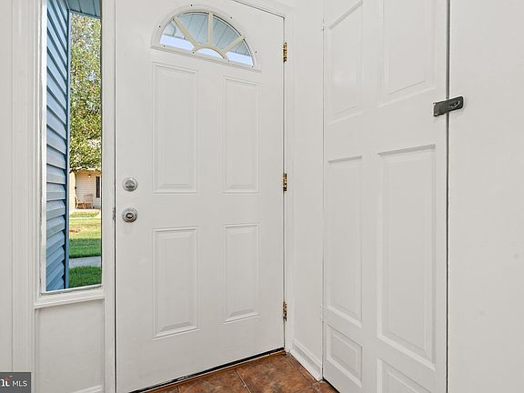 2nd image of 10996 Hiram Ct