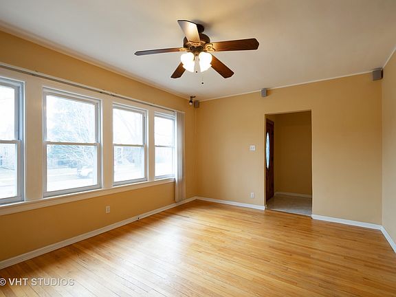 2nd image of 5126 W Newport Ave