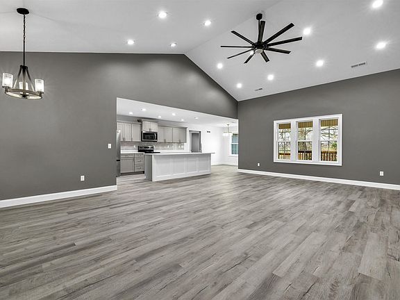 4th image of 120 Timber Ridge Rd