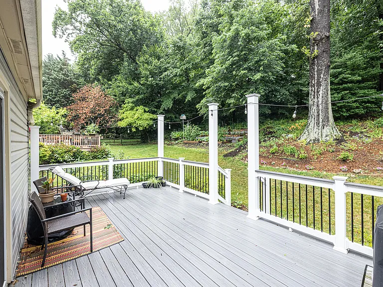 9843 Campbell Dr — Photo 27