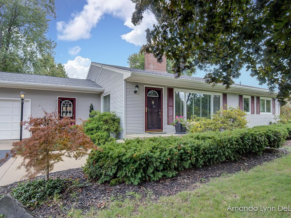 1st image of 3038 Brentwood Dr SE