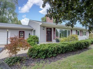 3038 Brentwood Dr SE, Grand Rapids, MI 49506