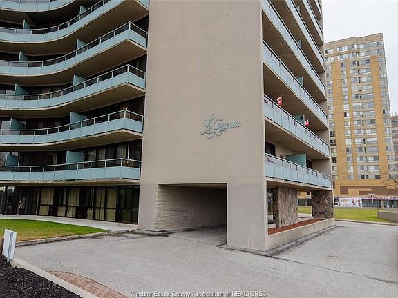 4th image of 111 Riverside Dr E #312
