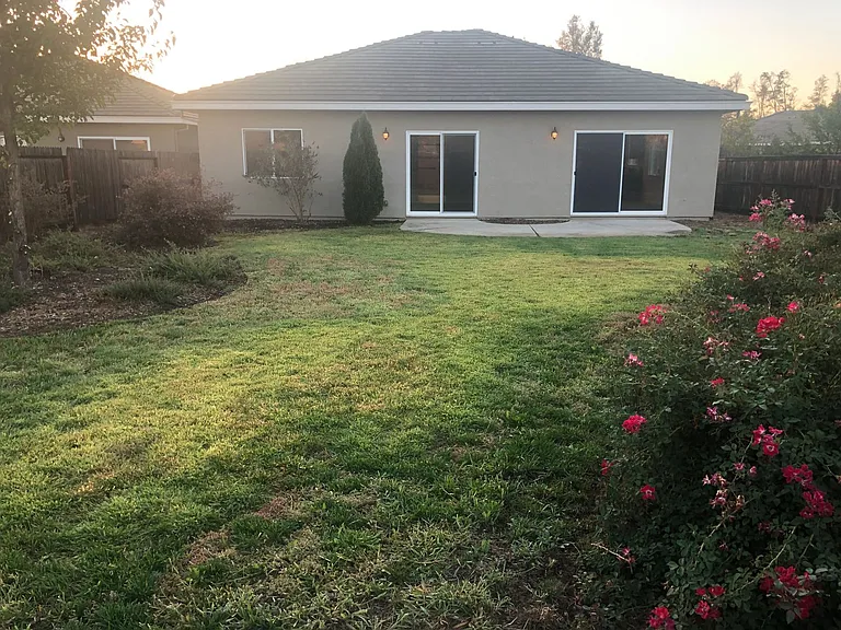 303 Pelican Hill Ct — Photo 9