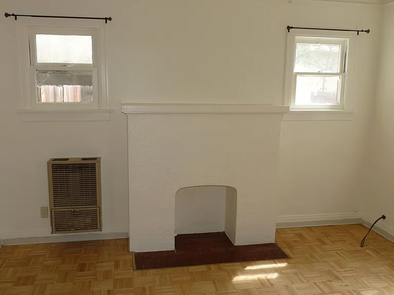 764 Coronado Ave — Photo 4