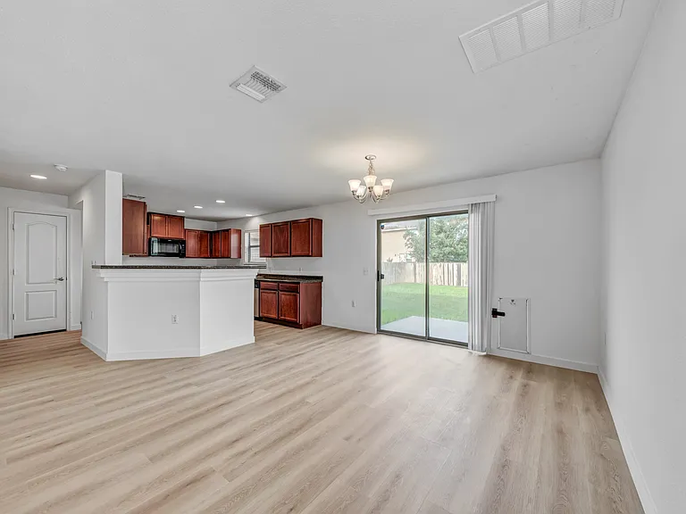 9012 Edmundsbury Dr — Photo 12