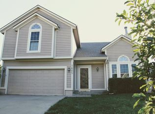 7605 W 156th St, Overland Park, KS 66223