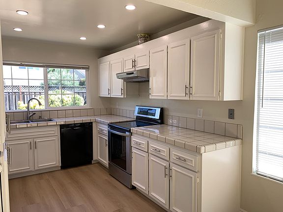 5th image of 794 Coffeewood Ct