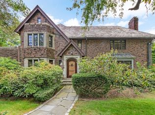 101 Hammond St, Newton, MA 02467