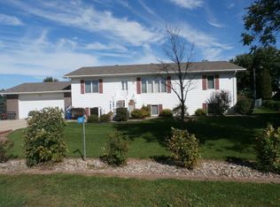 7410 N Ashland Dr, Sioux Falls, SD 57104
