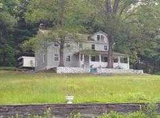 398 Texas Palmyra Hwy, Hawley, PA 18428