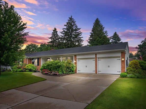 2466 Okemos Dr SE, Grand Rapids, MI 49506