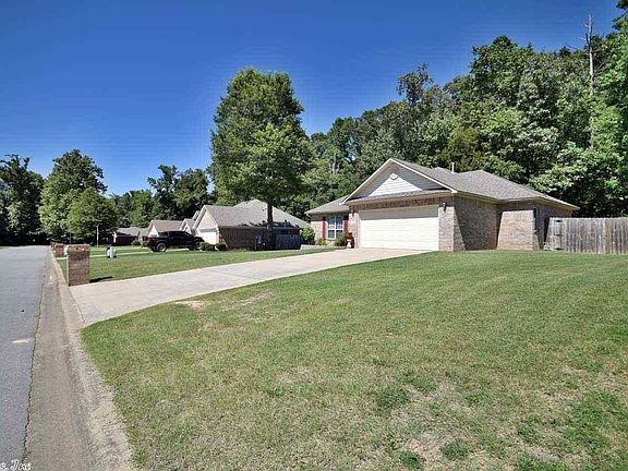 4th image of 30 Cedarwood Dr
