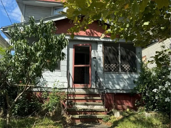 15719 School Ave, Cleveland, OH 44110